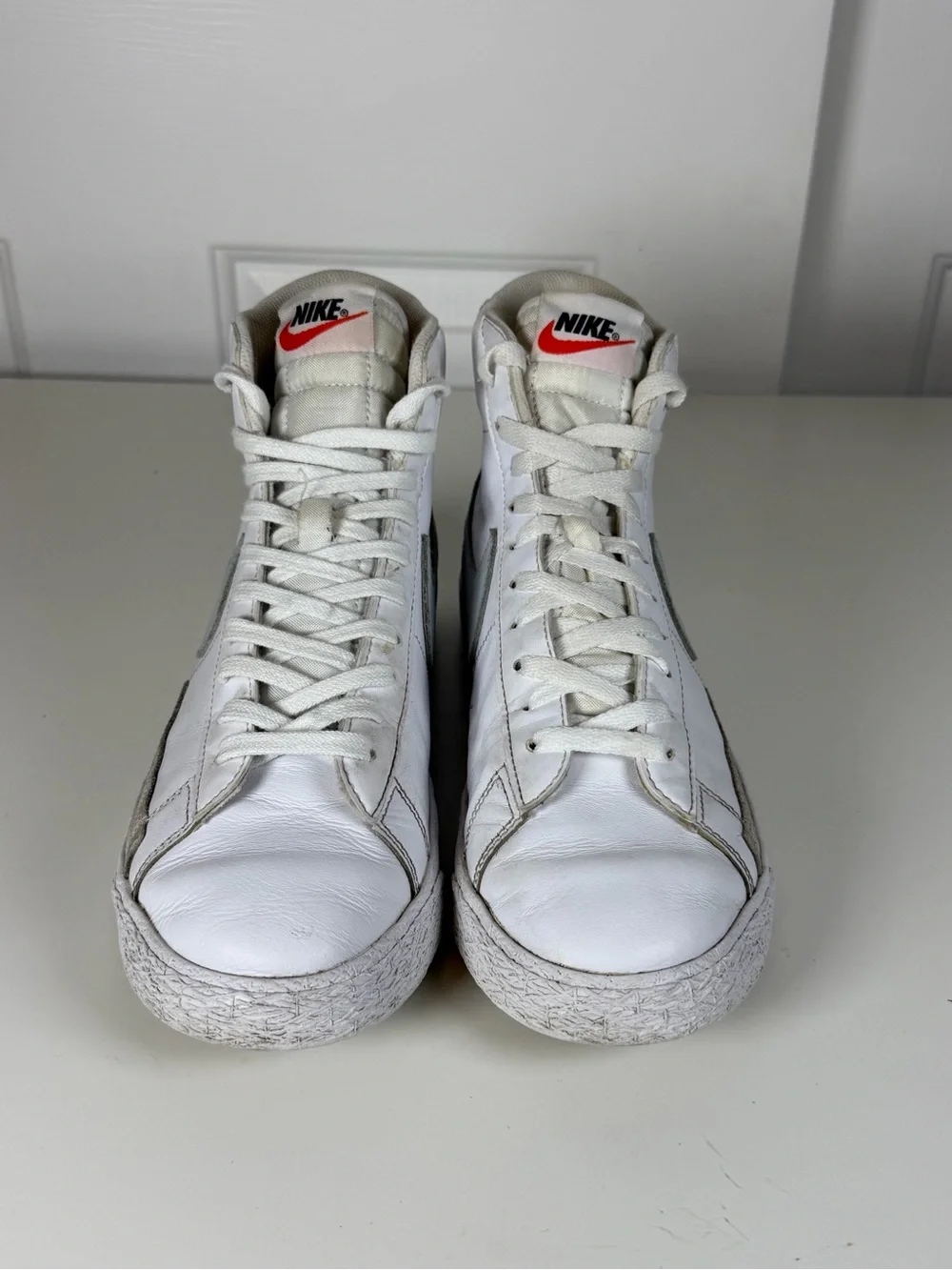 Nike Blazer Mid 77 White With Light Blue Swoosh Youth Size 7 EU 40